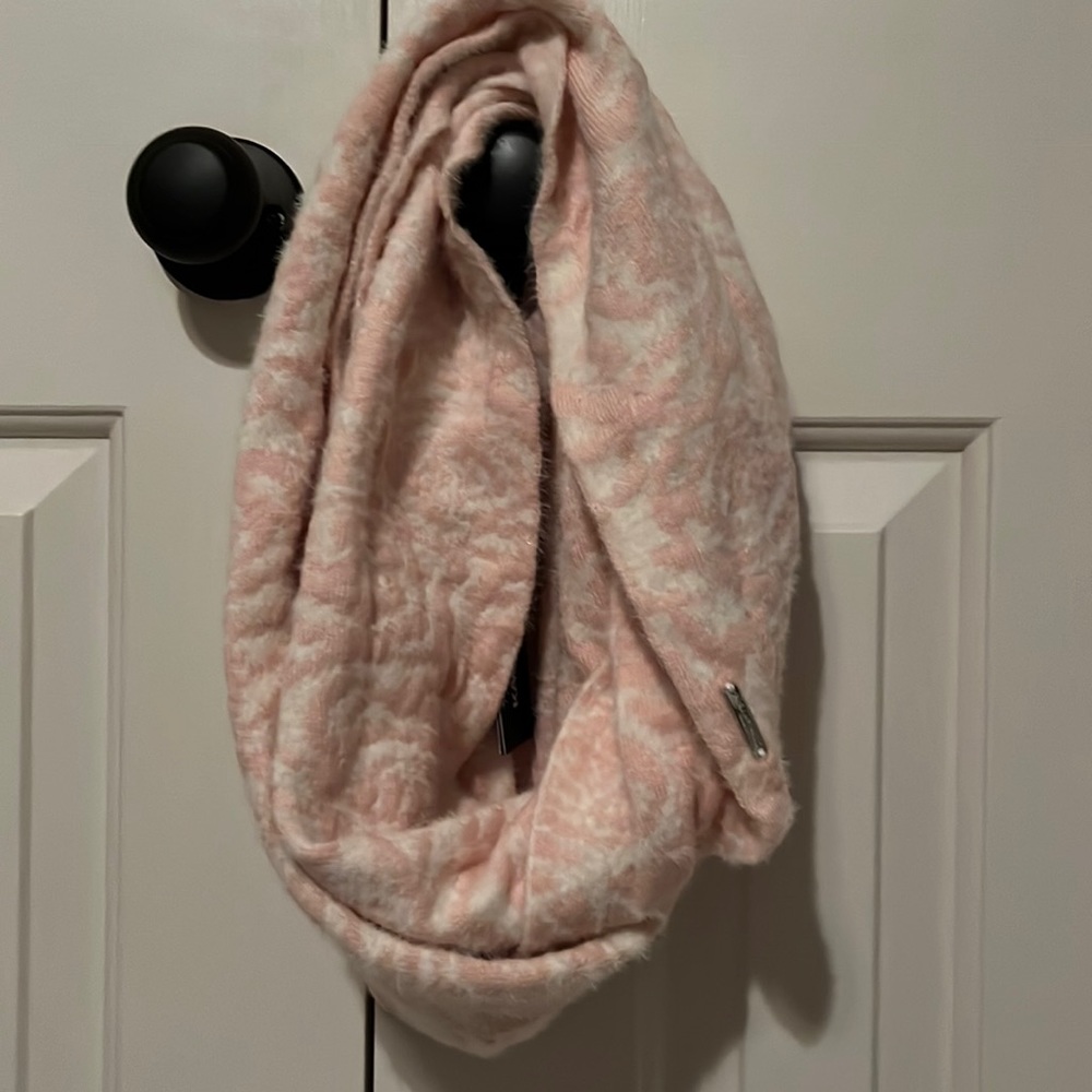 NWT Karl Lagerfeld pink scarf
